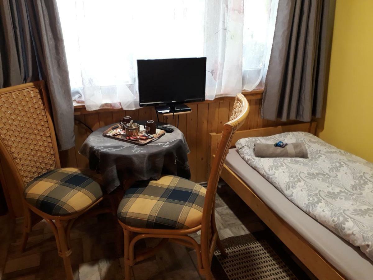City Camping& Apartman &Bungalow Hotel Gyor Bagian luar foto